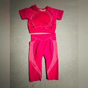 New Mix Hot Pink Seamless Workout Set 2 Piece Crop Top Capri Leggings Small Med